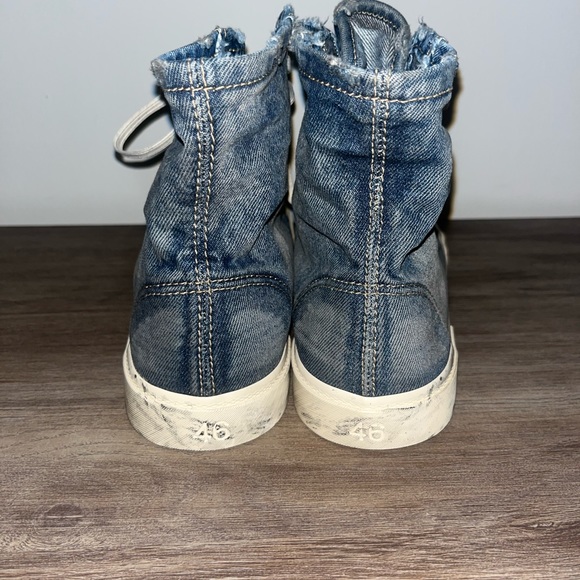 Balenciaga Pairs High Top Men’s Sneakers